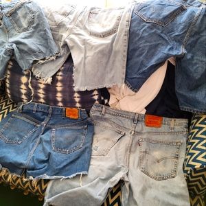 Lot of Levi's and Lee shorts